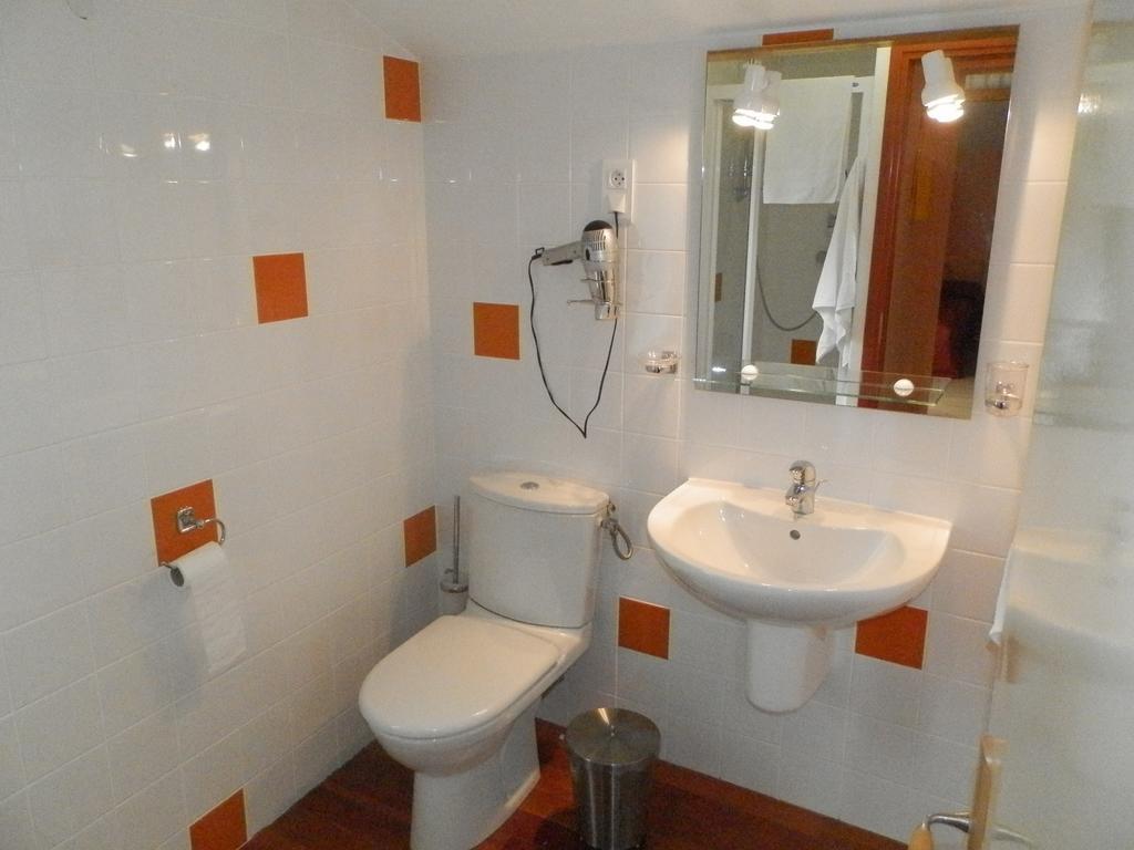 Chambres d'Hôtes Au Grillon Dort Moustey Quarto foto