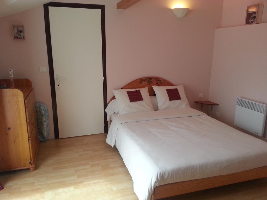 Chambres d'Hôtes Au Grillon Dort Moustey Quarto foto